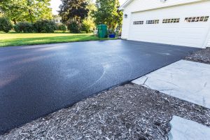Lay Asphalt on Driveways