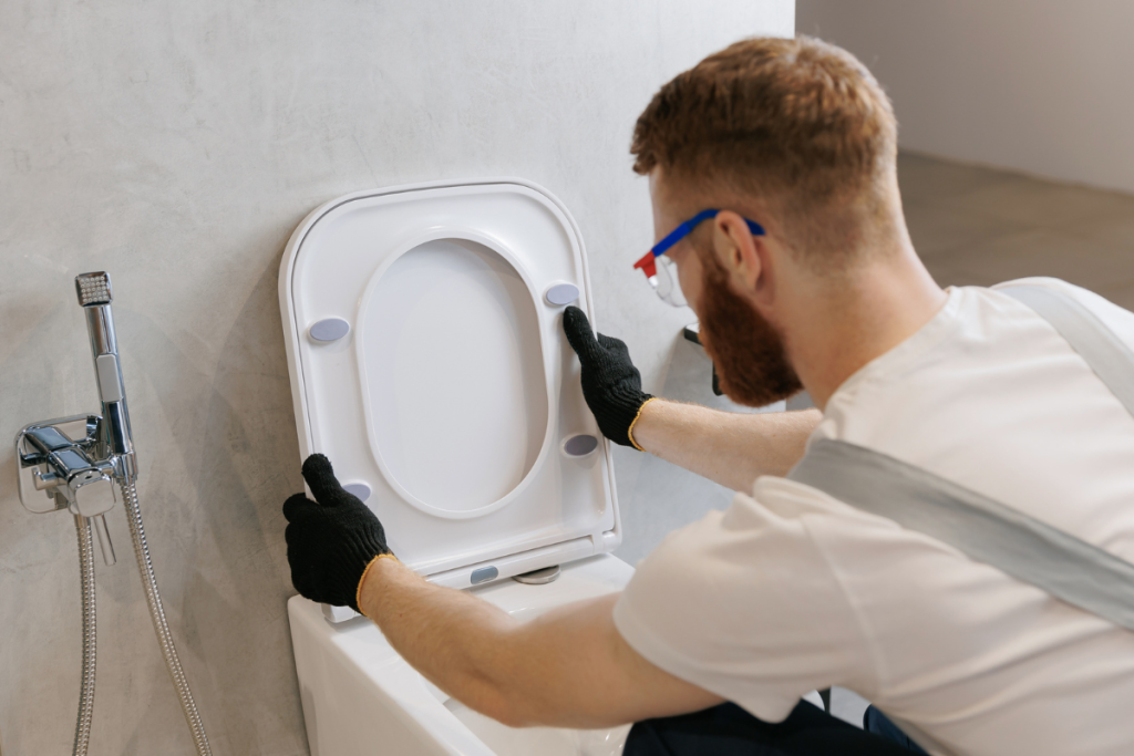 How Much Does A Plumber Cost To Fix A Toilet