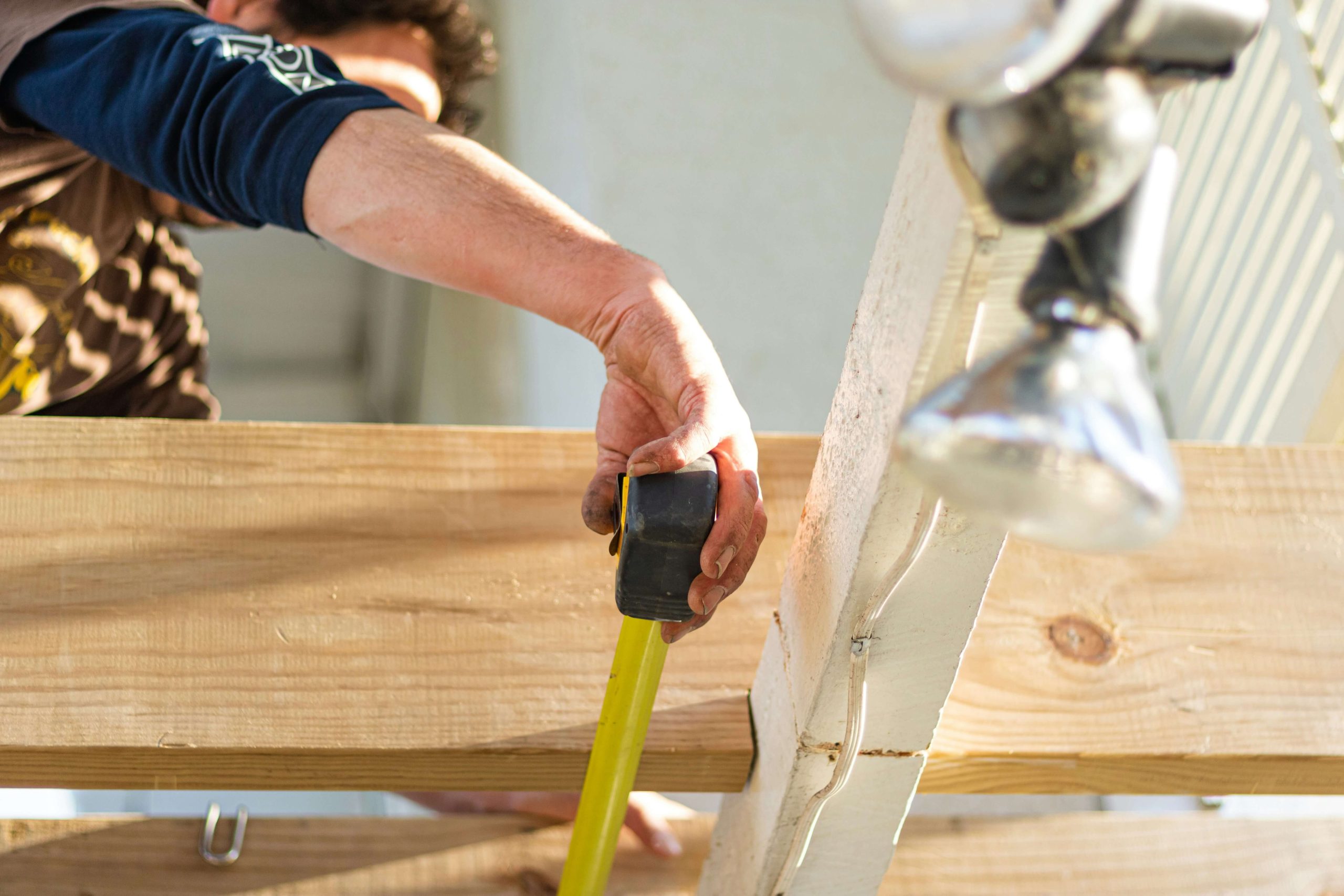builder measuring new home
